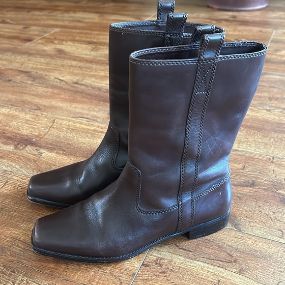 Michael Kors square toe boot - Picture 3 of 5